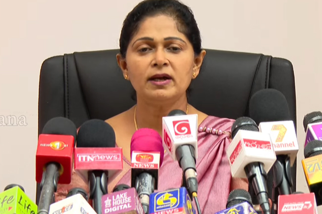 හෙට ඇරඹෙන උසස්පෙළ විභාගය ගැන විශේෂ දැනුම් දීමක්