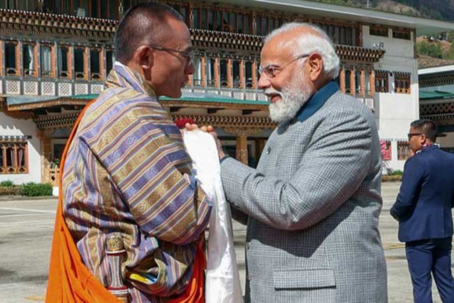 මෝදි ළඟම මිතුරෙක් හමුවීමට සූදානමින්