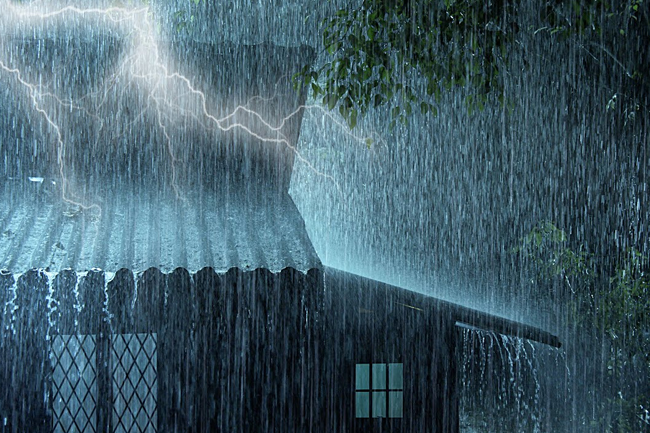 බොහෝ ප්‍රදේශවලට  ගිගුරුම් සහිත වැසි