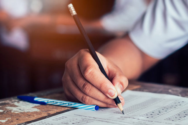 උසස් පෙළ විභාගය අදින් ඇරඹෙයි