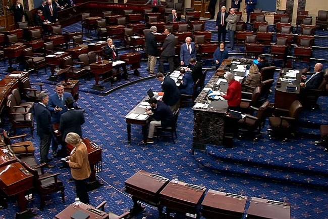 ඉතිහාසයේ දීර්ඝතම රජයේ අක්‍රියතාවය  අවසන් කළ හැකි ගිවිසුමකට  සෙනෙට් සභිකයින් එකඟ වෙයි