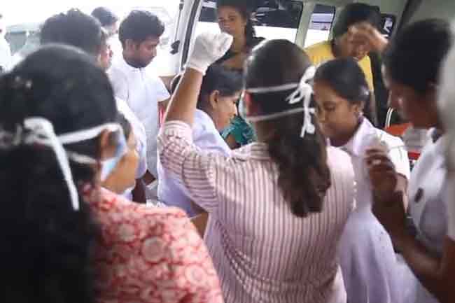 බස් අනතුරින් තුවාල ලැබූ පිරිස රෝහලේ සිට කළ හෙළිදරව්ව