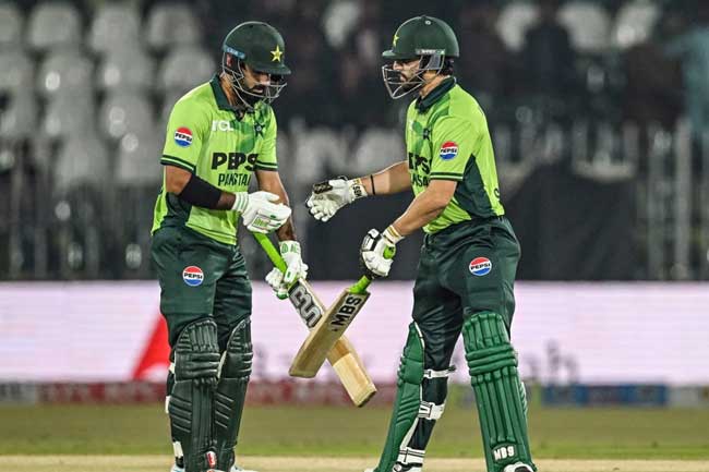 ශ්‍රී ලංකාවට ලකුණු 300ක ඉලක්කයක්