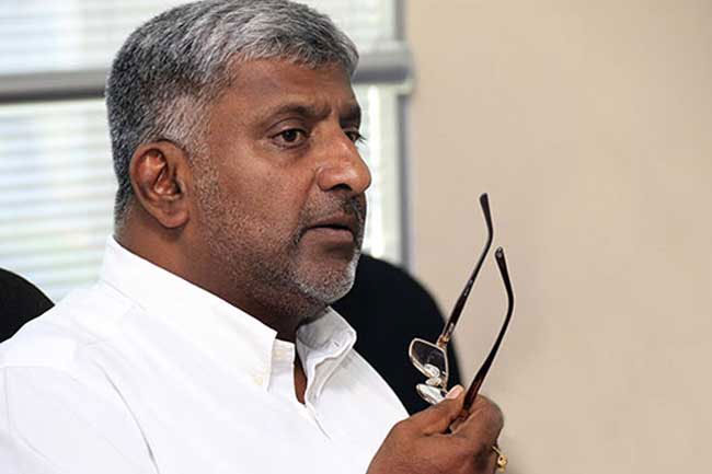 හිටපු ඇමති ප්‍රසන්න අල්ලස් කොමිසමට