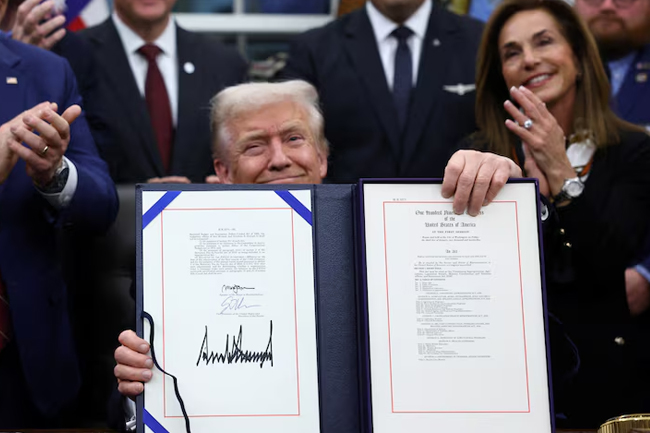 අමෙරිකාවේ දීර්ඝතම රජයේ සේවා අකර්මණ්‍යවීම අවසන්