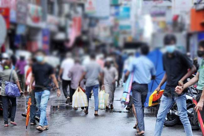 අද පස්වරුවේ තද වැසි