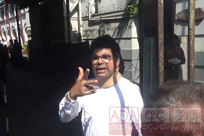 තුසිත හල්ලොලුව අධිකරණයට භාරවෙන්න එයි