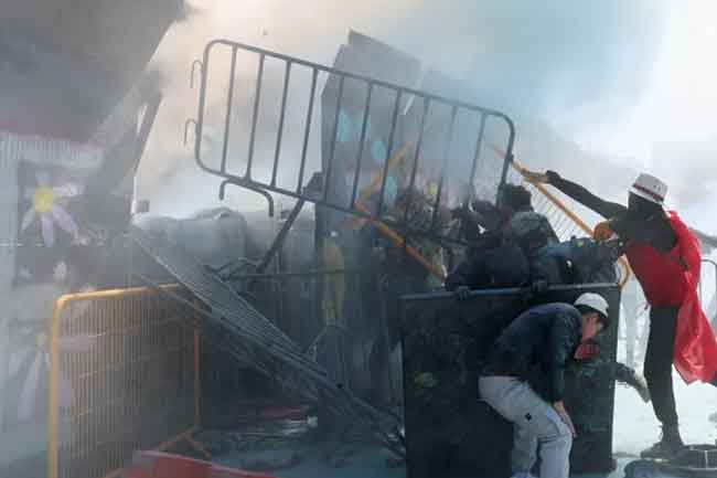 මෙක්සිකෝවේ දැවැන්ත විරෝධතා