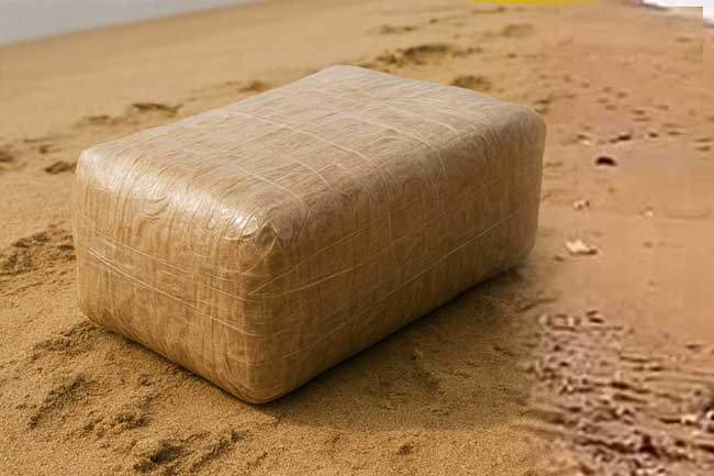 බෙන්තොට වෙරළ තීරයේ තිබී මත්ද්‍රව්‍ය අඩංගු පාර්සලයක් හමුවෙයි