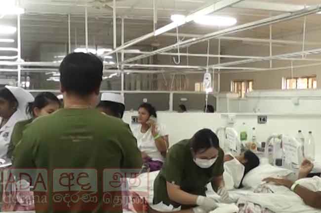 මහනුවර රෝහලේ දණහිස් ශල්‍යකර්ම මාලාවක් – පැය 2න් ඇවිද්දීමට සලසන බව වෛද්‍යවරු කියයි