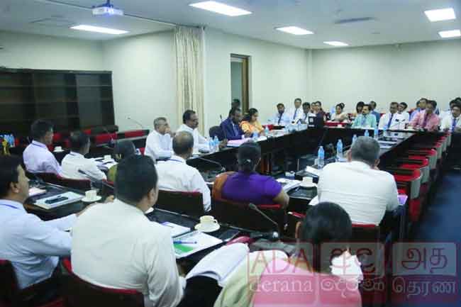 ලංකාවේ සියලු ඉඩම් මිනුම් කර කඩිනමින් සිතියම් ගතකිරීමට අවධානය