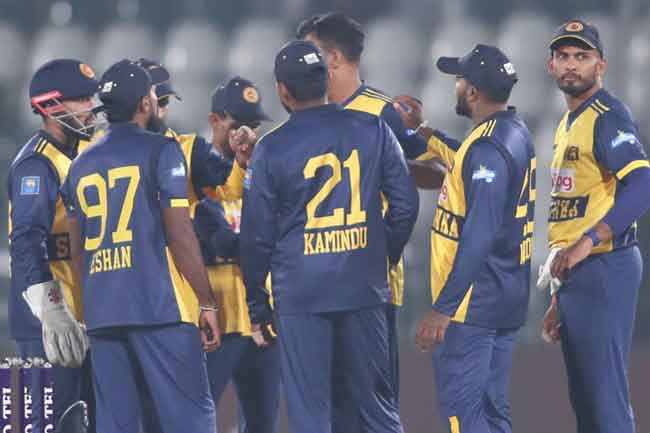 අද ශ්‍රී ලංකා කණ්ඩායමේ වෙනස්කම් කිහිපයක් ?