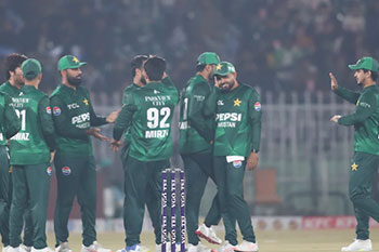 පාකිස්තානයට කඩුලු 7ක ජයක්