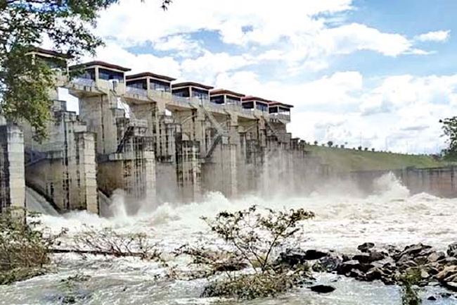 අදත් ජලාශ කිහිපයක වාන් දොරටු විවෘතයි