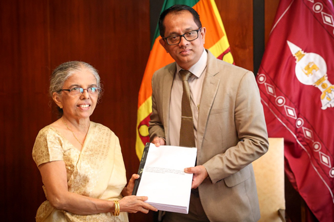 පාර්ලිමේන්තු සේවිකාවක් සම්බන්ධයෙන් කළ පරීක්ෂණයේ අවසන් වාර්තාව