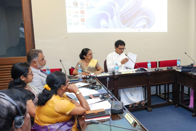 පෞද්ගලික විශ්වවිද්‍යාලවල ක්‍රියාකාරීත්වය ගැන  ආංශික අධීක්ෂණ කාරක සභාවේ අවධානය