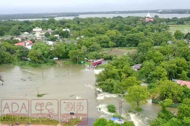 ගල්ඔයට සුළු ගංවතුරක් - මඩකලපුවේ ගංගා ද්‍රෝණි තුනකටත් අනතුරු ඇඟවීම්