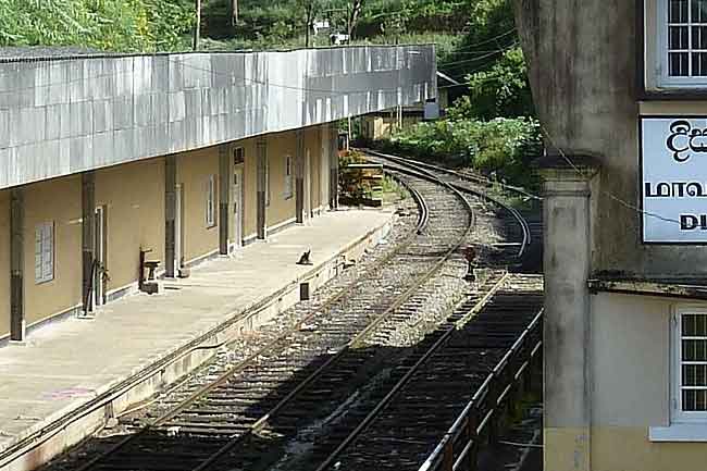 උඩරට මාර්ගයේ සියලු දුම්රියන් කොළඹ කොටුව හා නානුඔයට සීමා කෙරේ