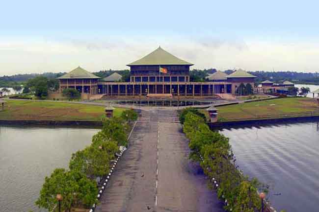 පක්ෂ නායක රැස්වීමෙන් පසු පාර්ලිමේන්තු කටයුතු ගැන තීරණයක්