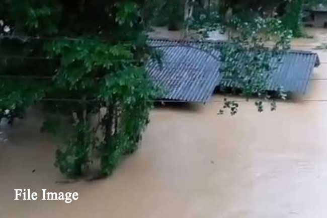 මහවැලි ගඟ ආශ්‍රිත පහත්බිම් ප්‍රදේශවලට මහා ගංවතුරක්