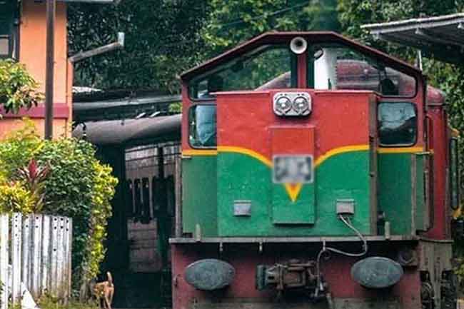 උඩරට මාර්ගයේ දුම්රිය සේවා කොටුව - රඹුක්කන අතර පමණි