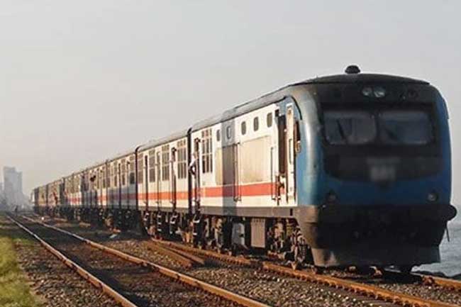 අද සවස දුම්රිය ගමන්වාර කිහිපයක්