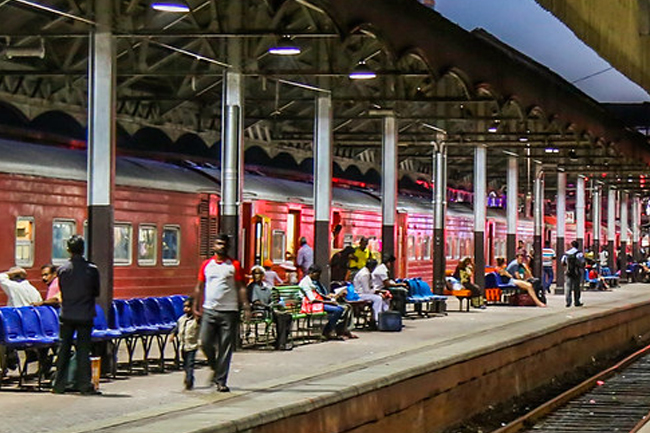 ප්‍රධාන මාර්ගයේ සංශෝධනය කළ දුම්රිය කාලසටහන