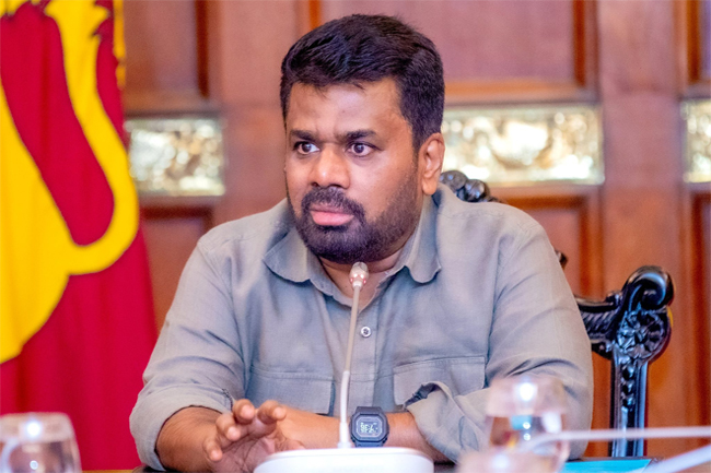 දෛනික වැඩ රටාව තුළ සිර නොවී රට වෙනුවෙන් කාර්යක්ෂමව වැඩ කරමු - ජනපති