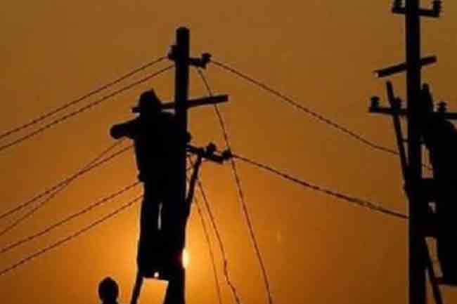 බිඳ වැටුණු විදුලි සැපයුම 86%ක් යථා තත්ත්වයට