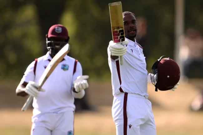 කිවියන්ට එරෙහිව කොදෙව්වන්ගෙන් ගෞරවාන්විත සටනක්