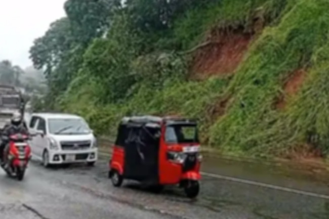 නුවරඑළියට පිවිසිය හැකි මාර්ග කිහිපයක්ම යථා තත්ත්වයට