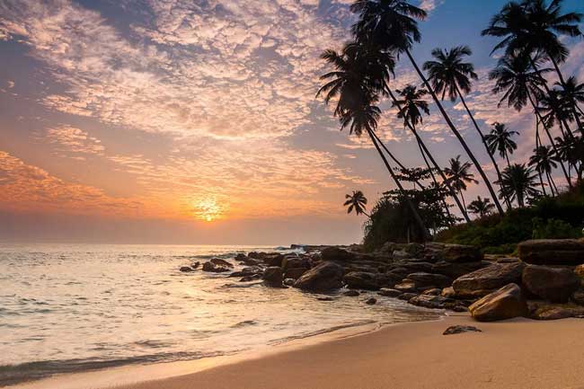 දිට්වා සුළි කුණාටුව මෙරට වෙරළ තීරයට සිදුකළ විනාශය