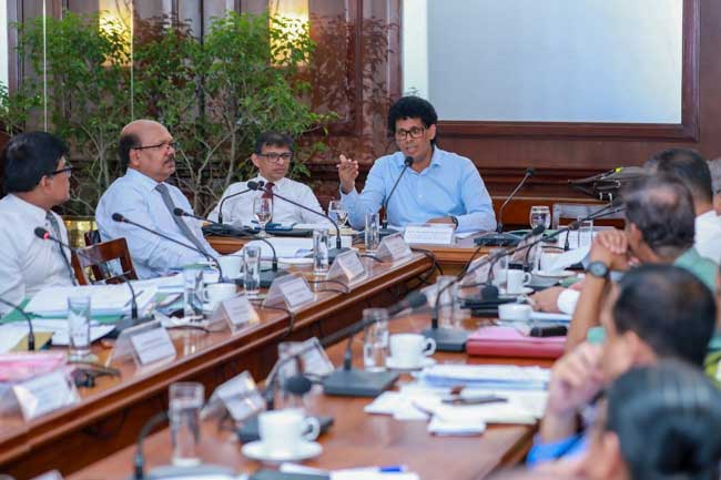 අල - ලූනු සහ පරිප්පු ආනයනයට අවධානය