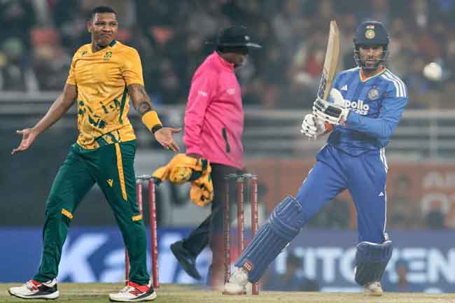 දකුණු අප්‍රිකානුවන්ට පෙරළිකාර ජයක්