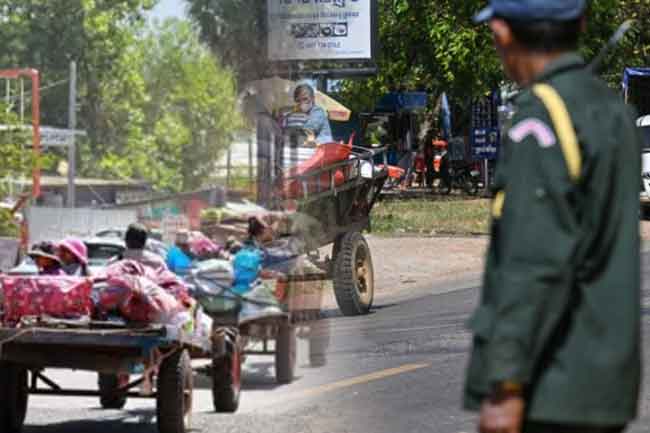 යුද ගැටුම් මැද කාම්බෝජය තායිලන්තය සමග ඇති දේශසීමා හරස්මාර්ග වසා දමයි