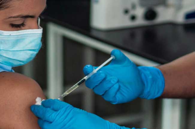 ප්‍රශ්නගත ඉන්දීය සමාගමේ සියලුම එන්නත් භාවිතය තාවකාලිකව තහනම් කරයි