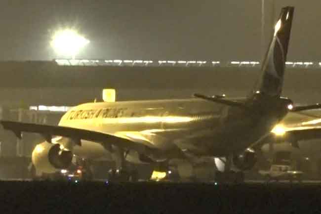 ආරක්ෂිත ගොඩබෑමකට ලක්කළ තුර්කි ගුවන්යානය දිවයිනෙන් යයි