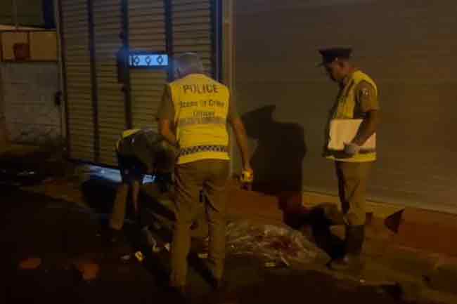 කොටහේනේ පිහි ඇනුමක් – අයෙක් මරුට