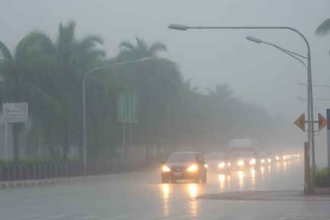 අද ප්‍රදේශ කිහිපයකට මි.මී. 75ක තරමක තද වැසි