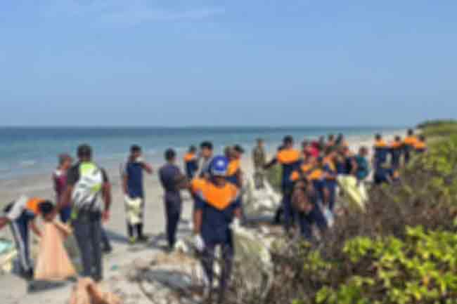 ආපදාවෙන් මෙරට වෙරළ තීරයට  දැඩි බලපෑම්