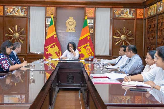 UNICEF නියෝජිතයින් සහ අග්‍රාමාත්‍යවරිය අතර හමුවක්