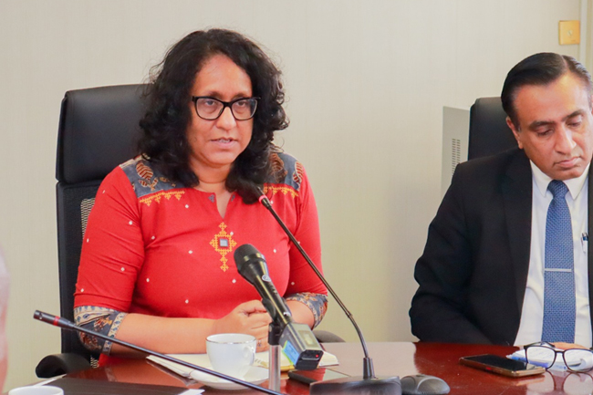 පාසල් කාලය විනාඩි 30කින් දීර්ඝ කිරීම ගැන අගමැතිගෙන් ප්‍රකාශයක්