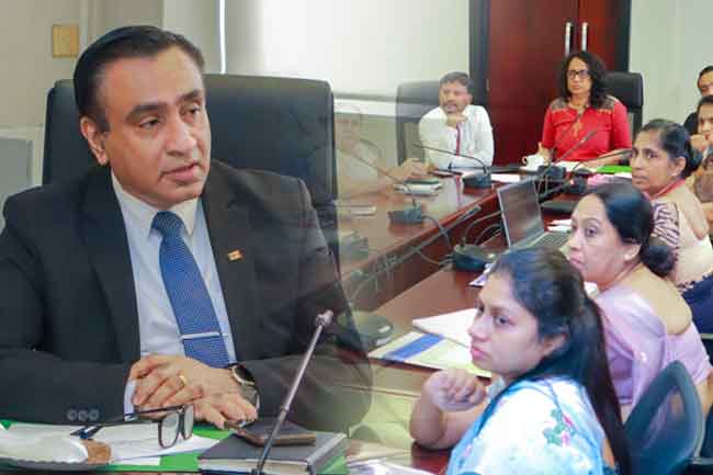 මිලියනයකට අධික පාසල් සිසුවියන්ට එළැඹෙන වසරේ සනීපාරක්ෂක තුවා බෙදා දීමට පියවර