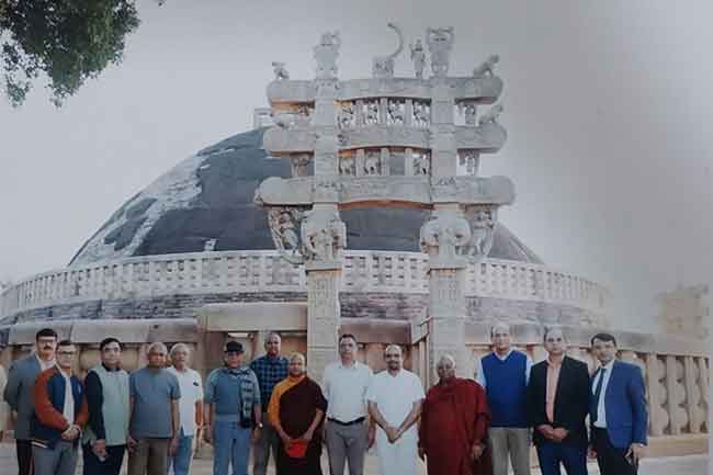 මෙරට ශ්‍රේෂ්ඨාධිකරණ සහ මහධිකරණ විනිසුරුවරු දඹදිව සාංචි පුදබිම වැඳපුදා ගනිති