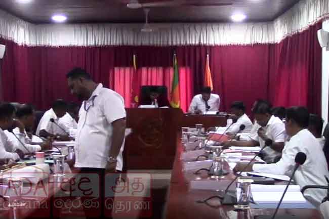 හික්කඩුව නගර සභා අයවැය මාලිමාව තෙවන වරටත් පරාදයි