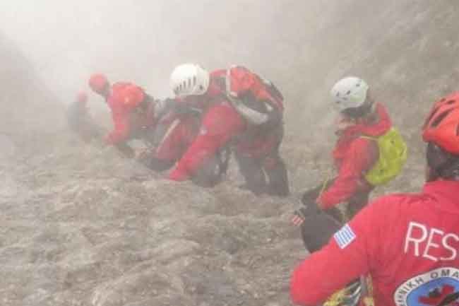 ග්‍රීසියේ හිම කඳු කඩා වැටීමෙන් අතුරුදන්වූ කඳු නගින්නන්ගේ සිරුරු හමුවෙයි