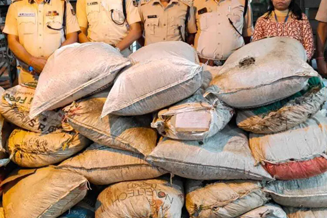 ඉන්දියාවේ දේශසීමා හරහා මෙරටට සිදුකරන  ගංජා ජාවාරමක් තොරතුරු හෙළිවෙයි