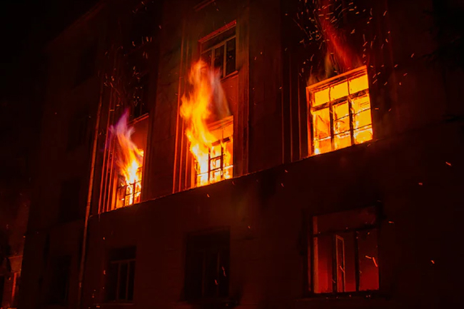 ඉන්දුනීසියාවේ වැඩිහිටි නිවාසයක ඇති වූ  ගින්නකින් 16දෙනෙකු මරුට