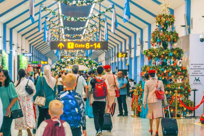 සංචාරක පැමිණීම ඉතිහාසගත වෙයි 