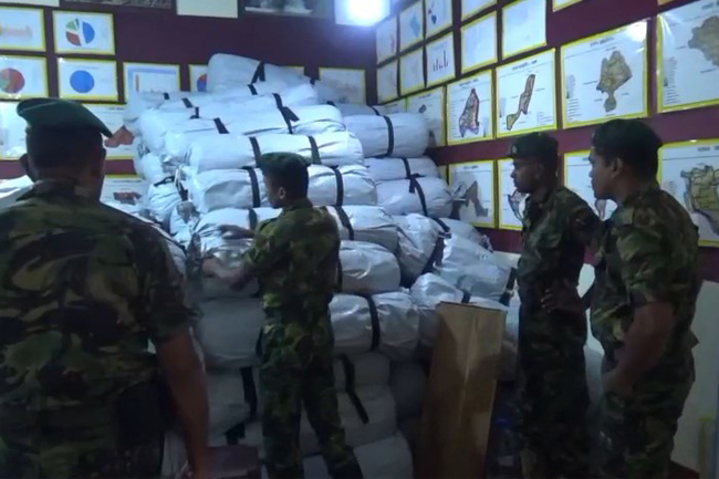 තවත් ප්‍රා.ලේකම් කාර්යාල දෙකක බෝම්බ බියක්